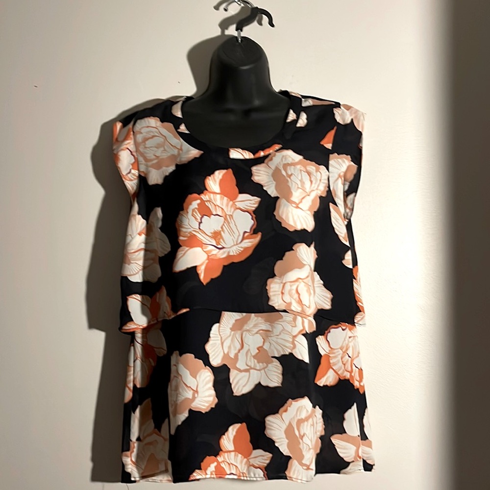 Cabi top size medium
